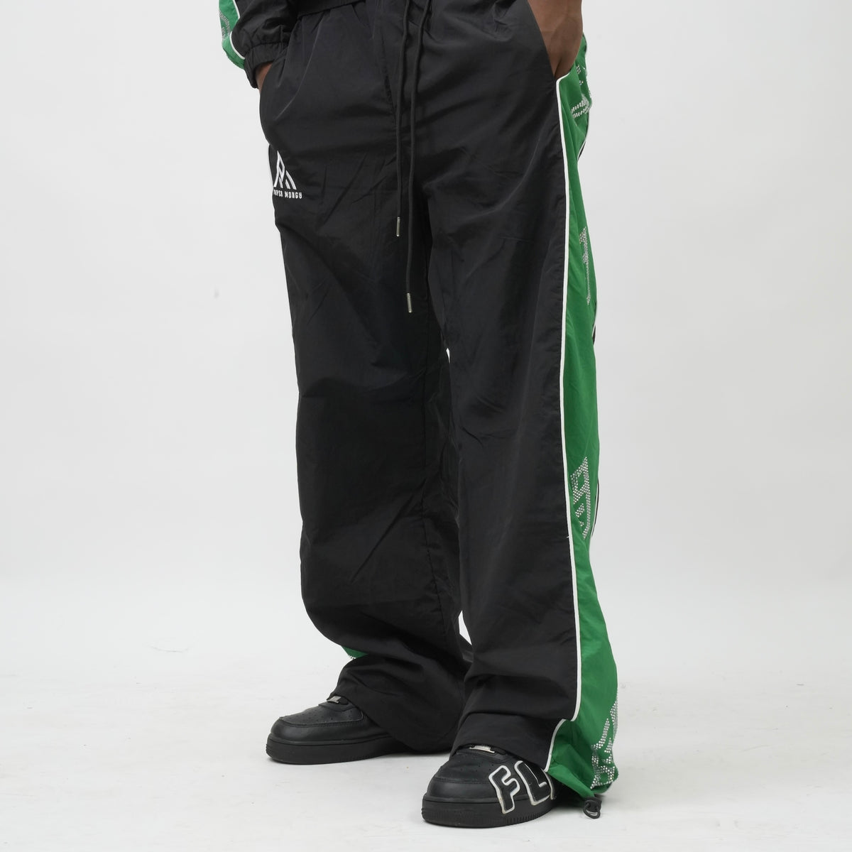 DIAMOND NYLON PANTS BLACK & GREEN