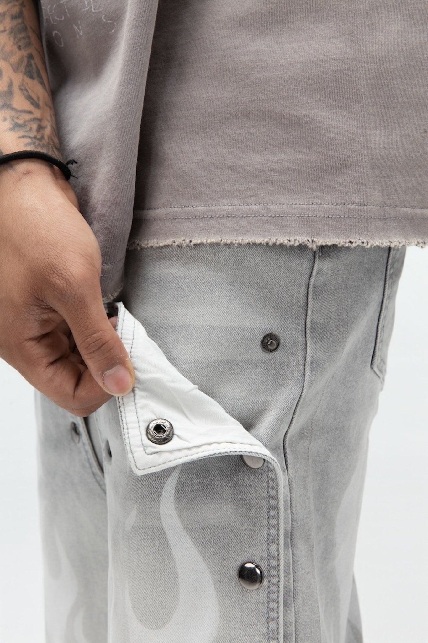DUAL FLAMES SHORTS GREY-3