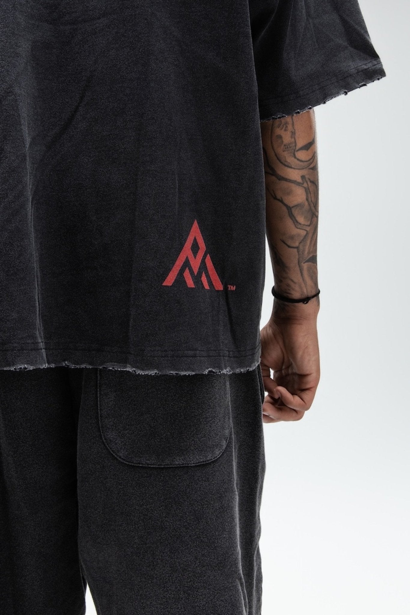 ILLUSION TEE-3