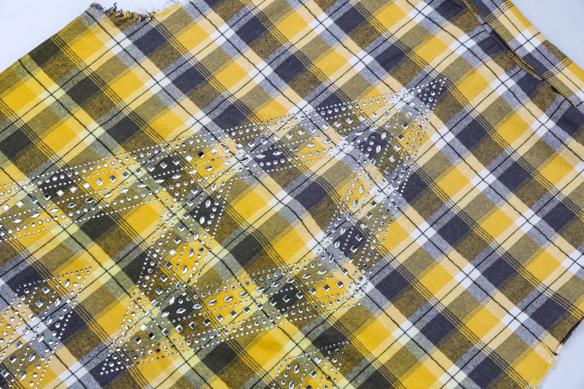 Flanella di strass gialla-4